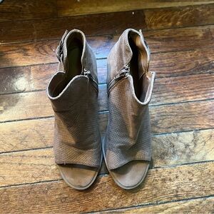 Target Universal Thread Peep-toe booties